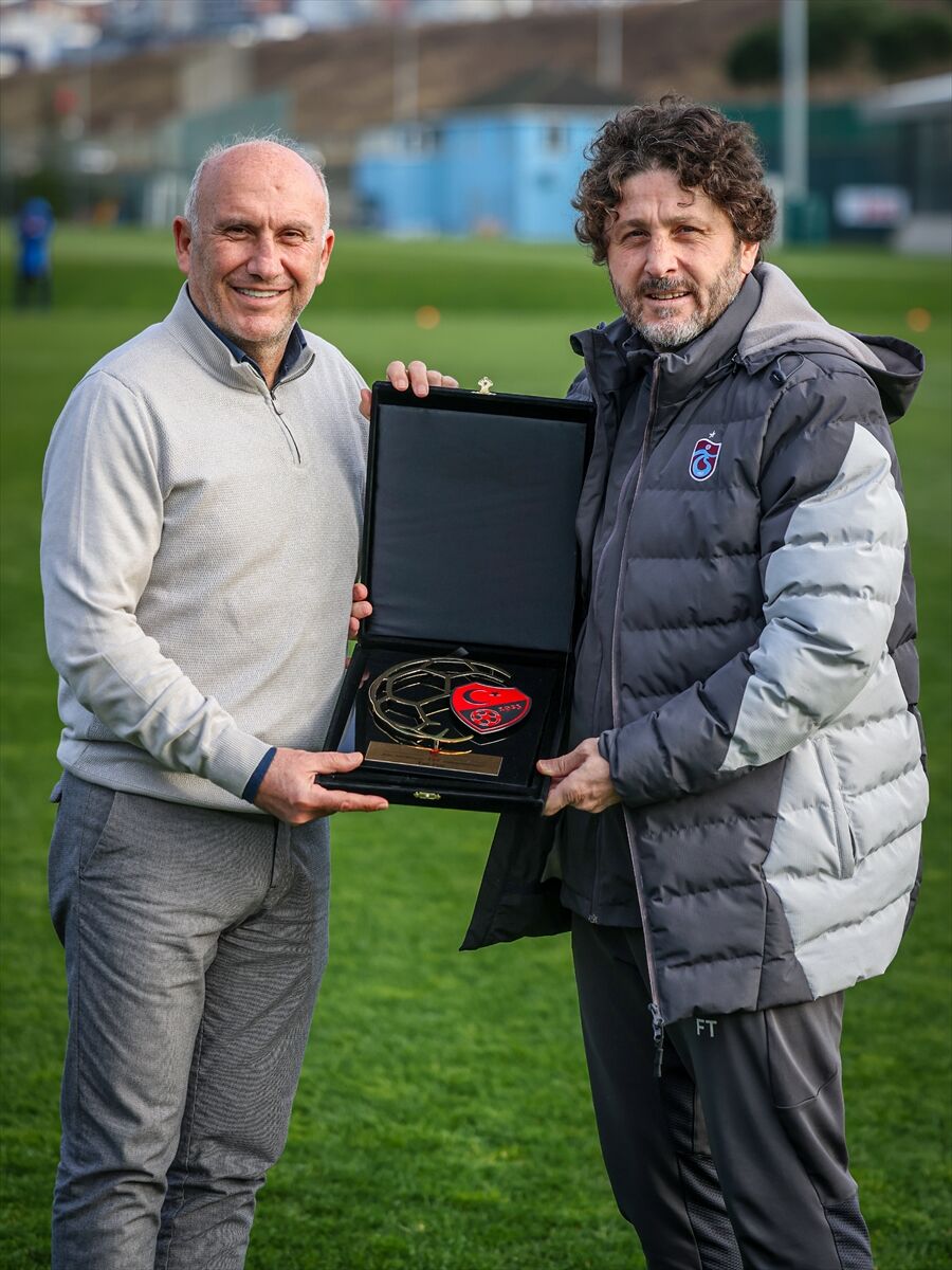 TFF'den Fatih Tekke'ye sosyal sorumluluk ödülü