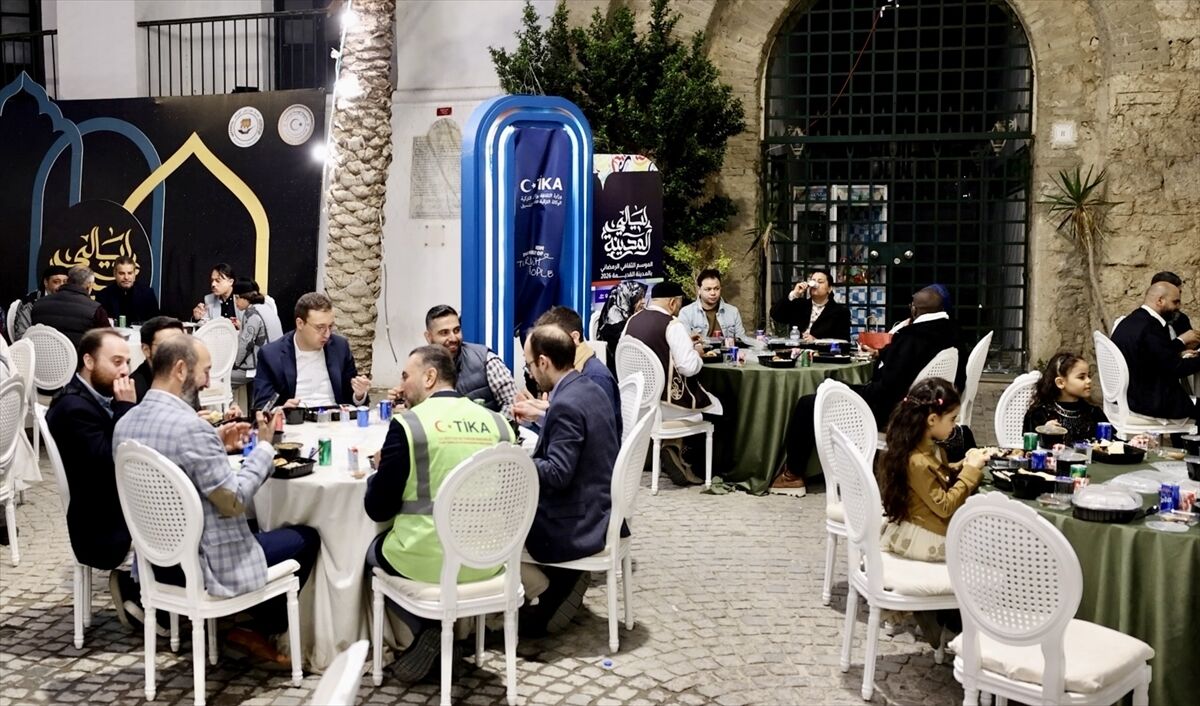 TİKA, Libya'nın başkenti Trablus'un eski şehir bölgesinde iftar programı düzenledi