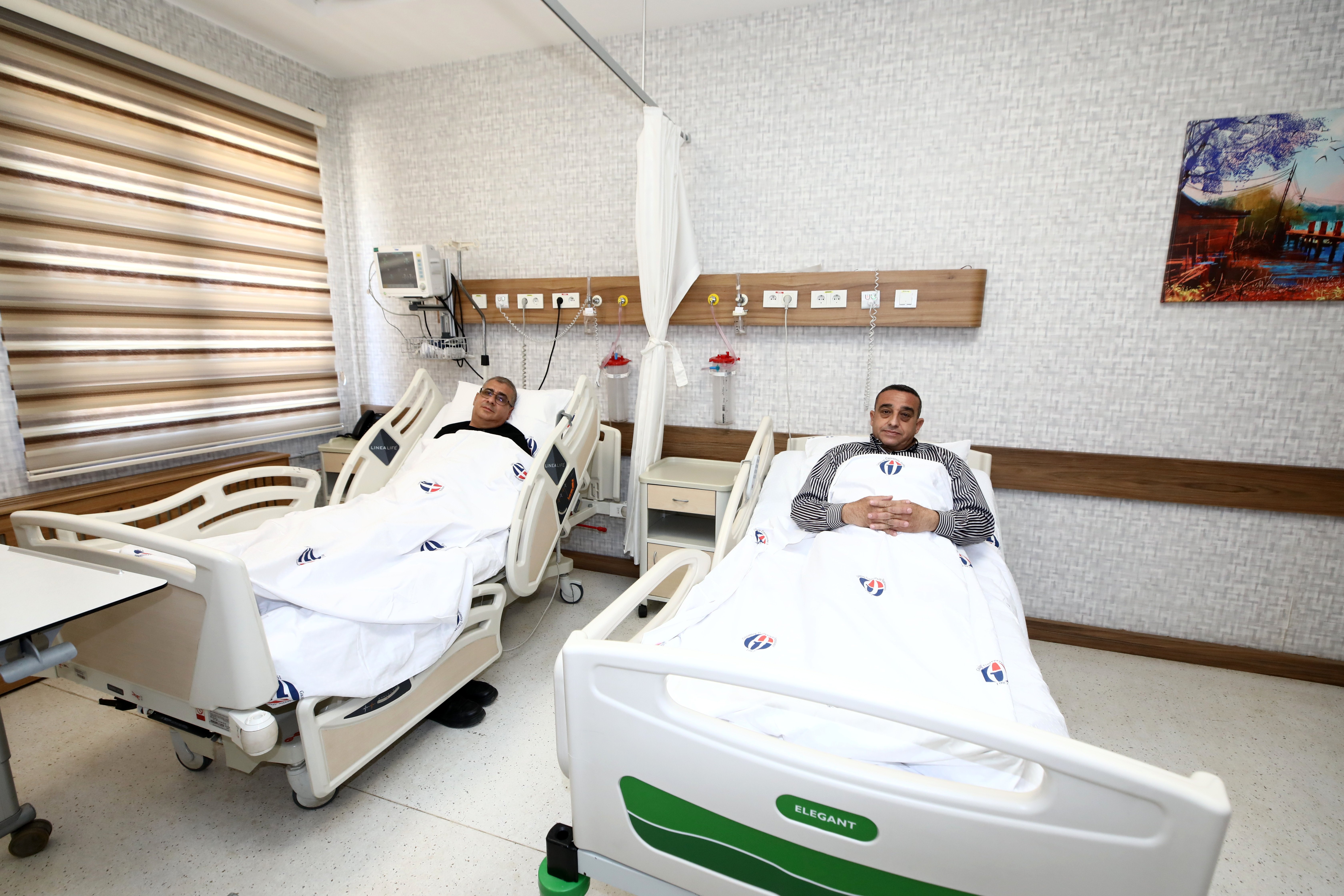 Böbrek yetmezliği yaşayan doktor, hastasının organıyla yaşama tutundu