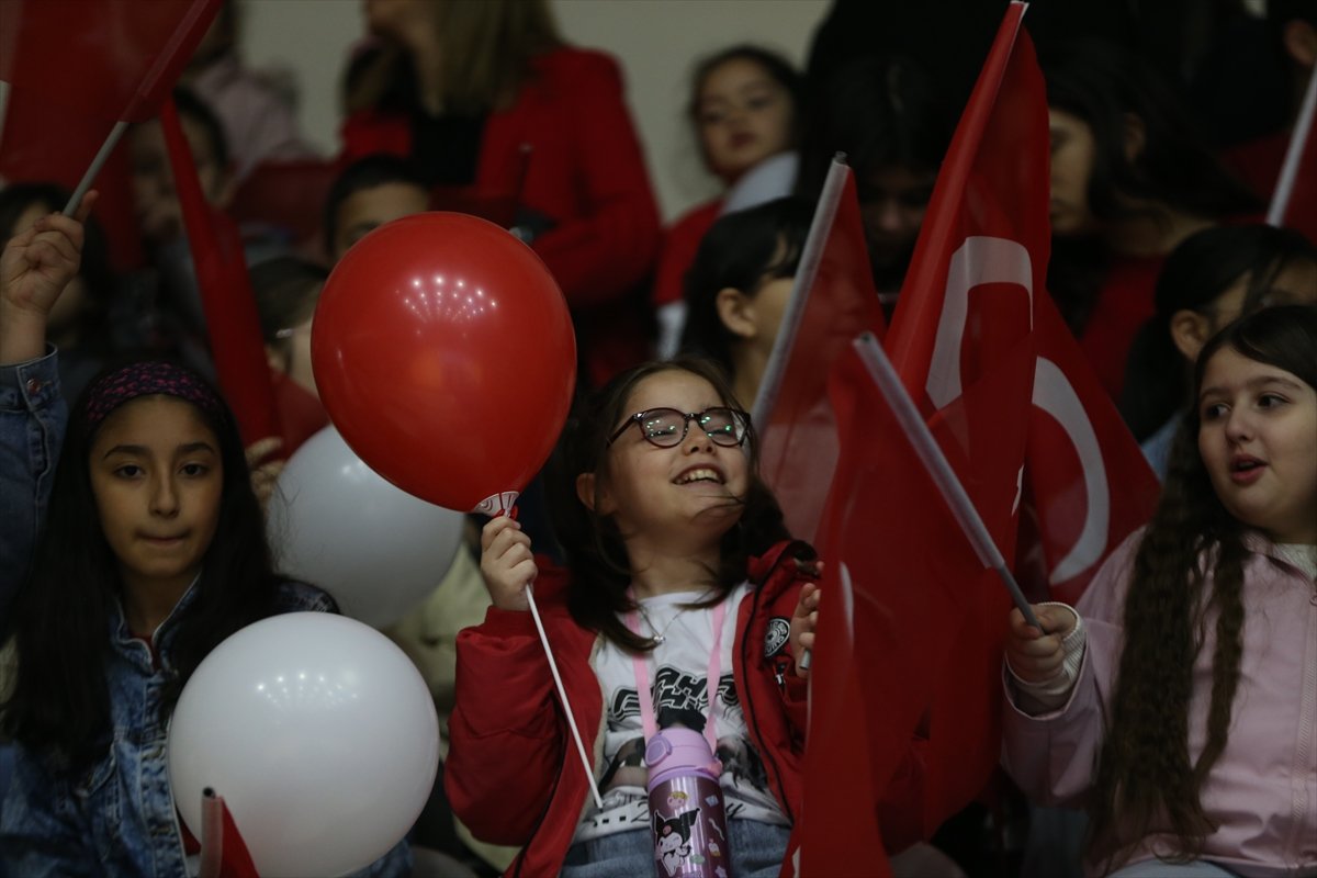 Bursa ve çevre illerde 23 Nisan Ulusal Egemenlik ve Çocuk Bayramı kutlandı