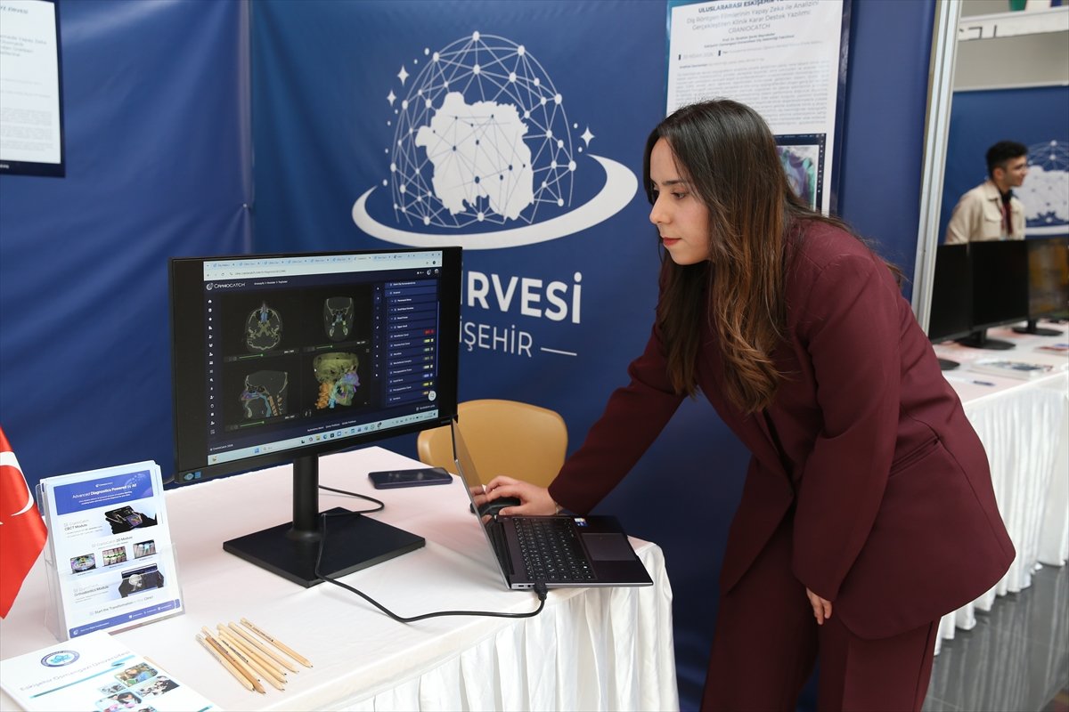 Eskişehir'de geliştirilen yerli yapay zeka modeli diş hekimlerine kararlarında destek oluyor