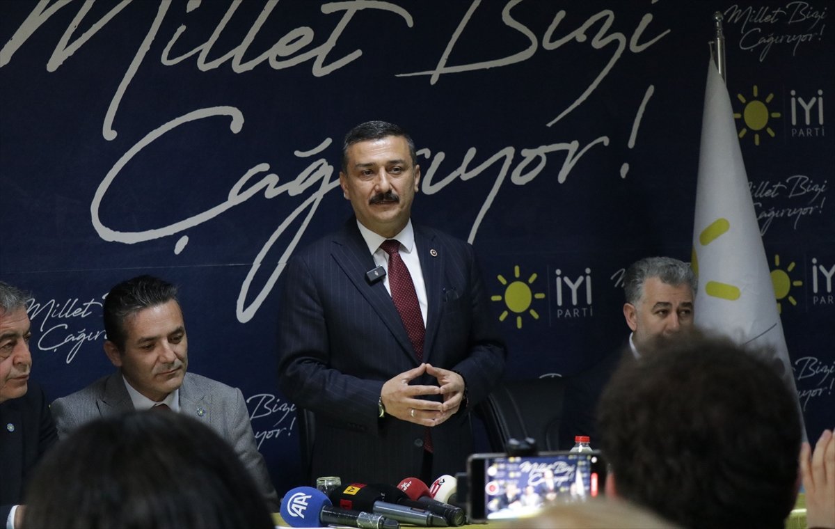 İYİ Parti Genel Başkan Yardımcısı Selçuk Türkoğlu, Kayseri'de partililerle bir araya geldi