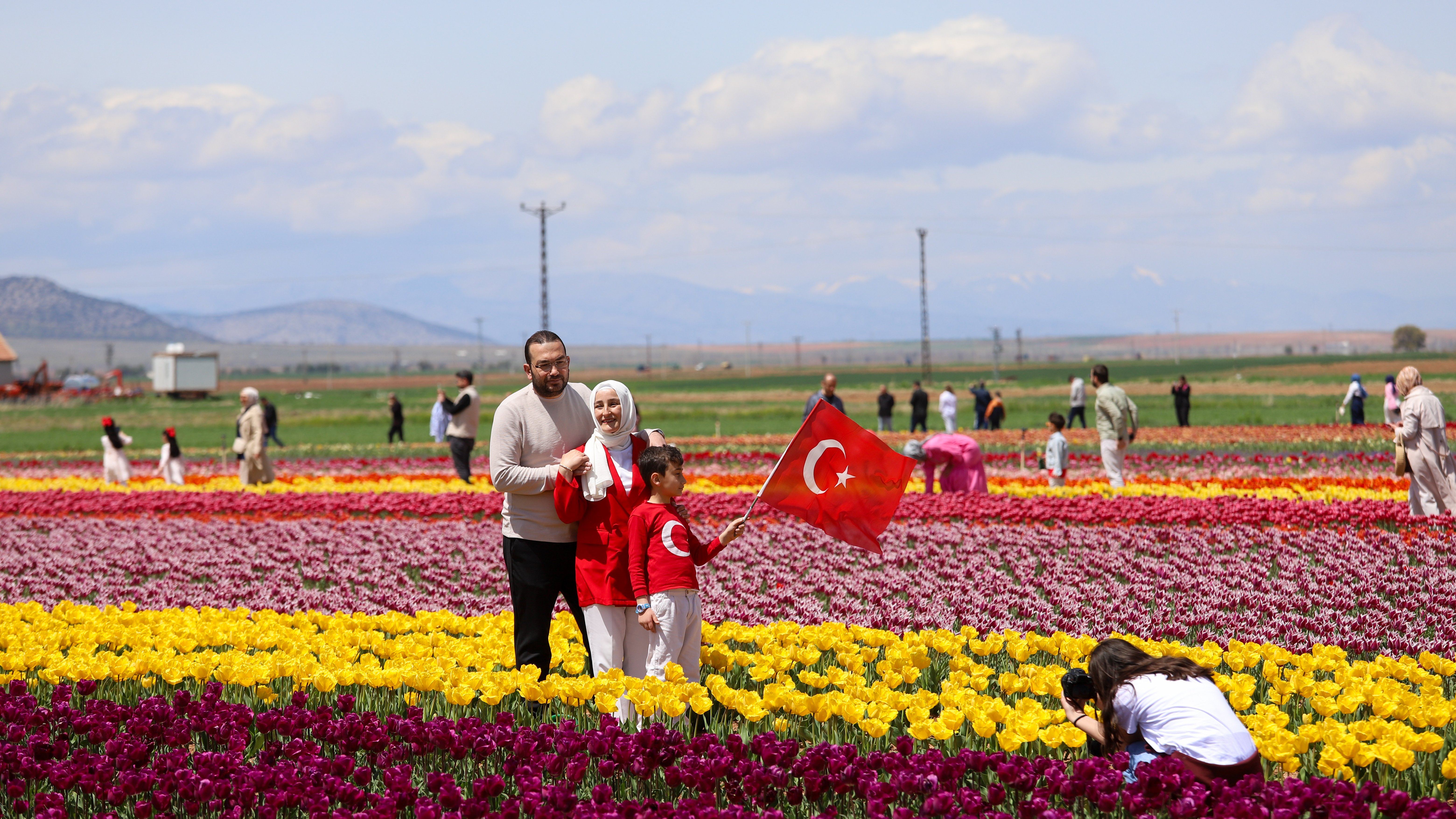 Karaman lale tarlalarıyla ziyaretçi çekiyor