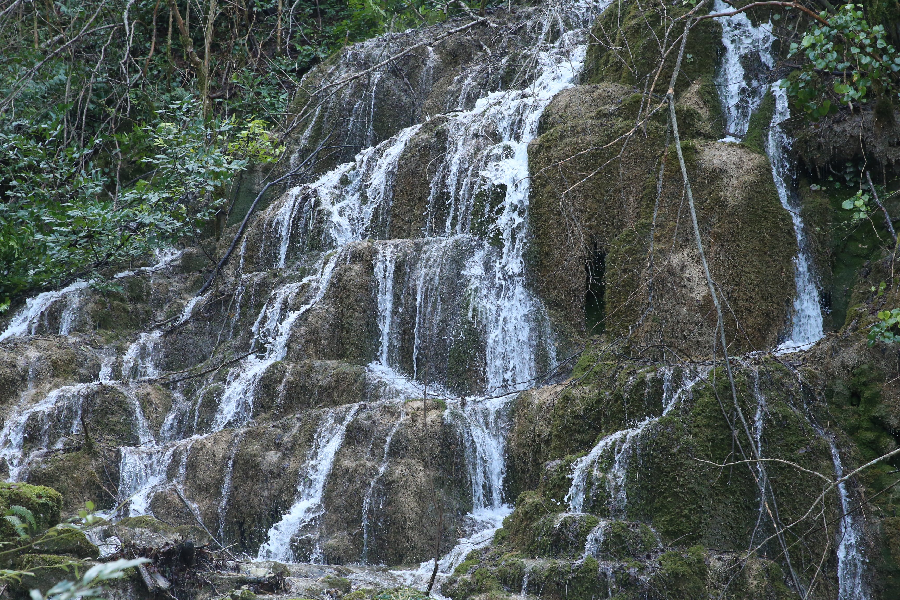 Kastamonu'da karların erimesiyle birlikte şelalelerin debisi artmaya başladı