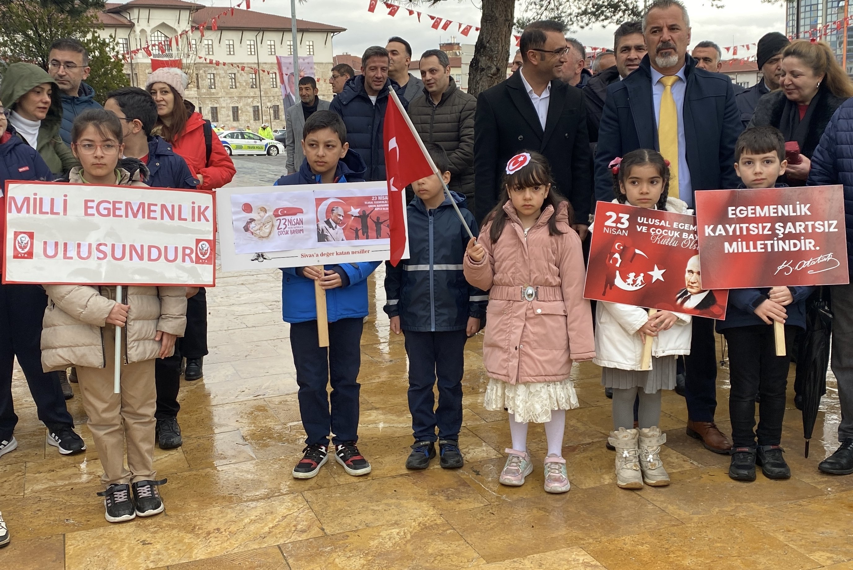 Kayseri ve çevre illerde 23 Nisan Ulusal Egemenlik ve Çocuk Bayramı kutlandı