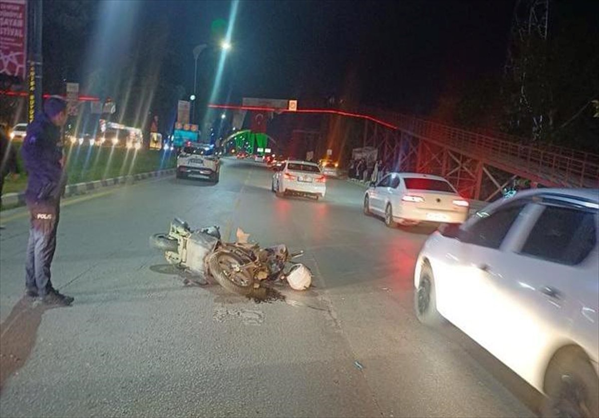 Manisa'da iki motosikletin çarpıştığı kazada izinli polis memuru hayatını kaybetti