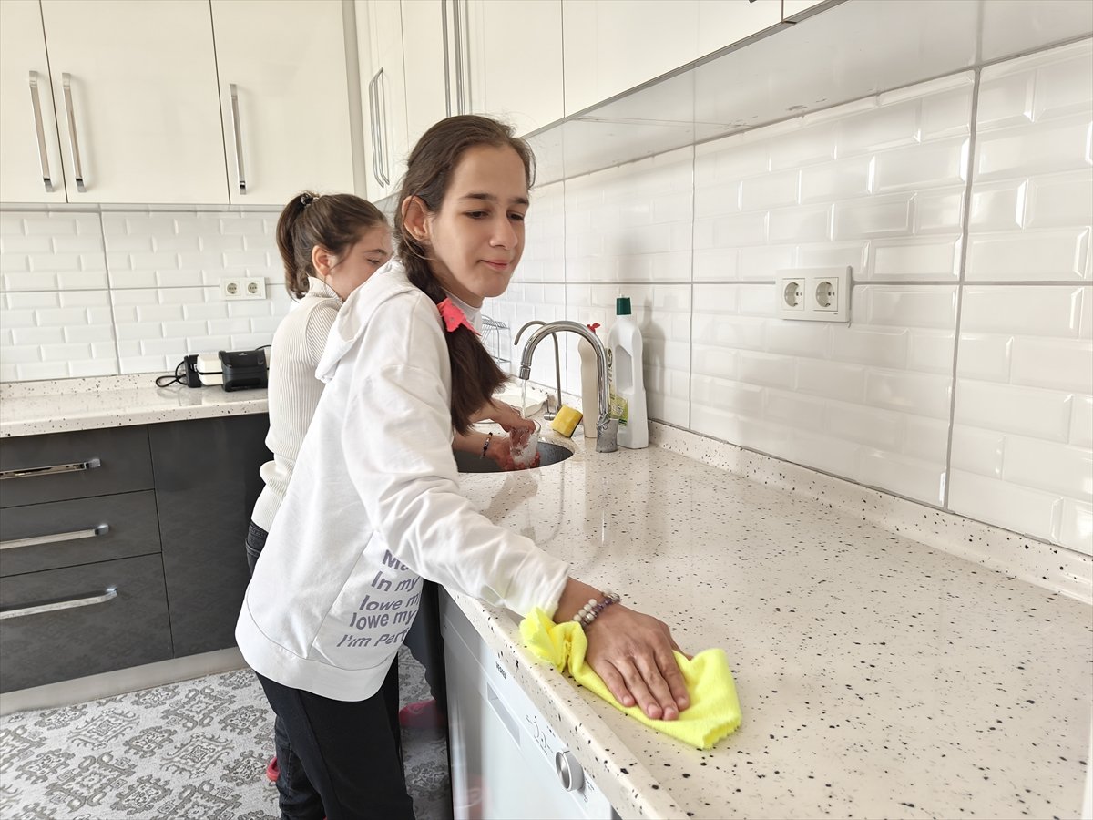 Muş'ta özel gereksinimli öğrencilere ev ortamında yaşam becerisi eğitimi veriliyor