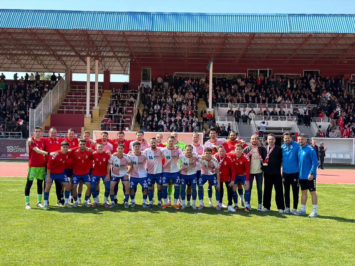 RTÜK Başkanı Daniş, 2025-2026 Süper Amatör Lig'in Şampiyonu Çanakkalespor'u kutladı