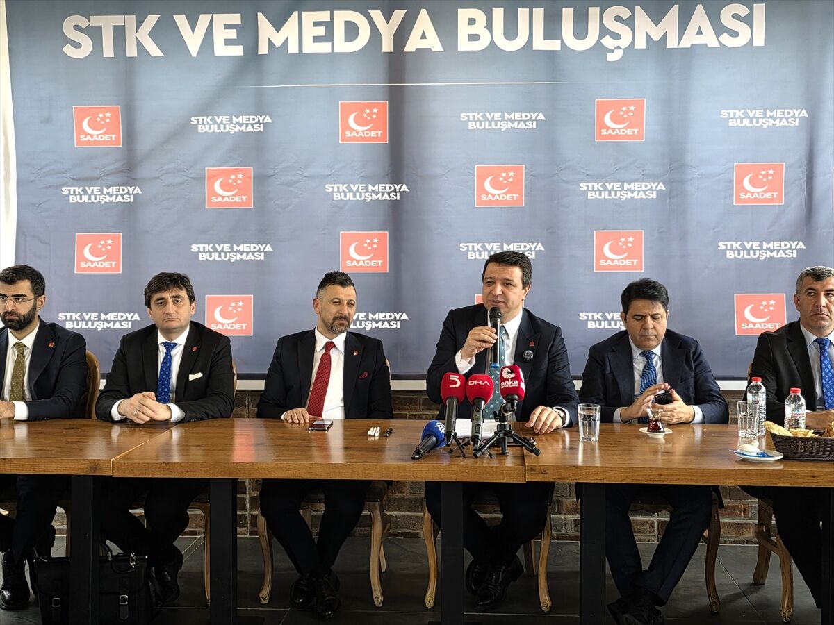 Saadet Partisi Genel Başkanı Arıkan, Bingöl'de STK temsilcileri ve gazetecilerle buluştu