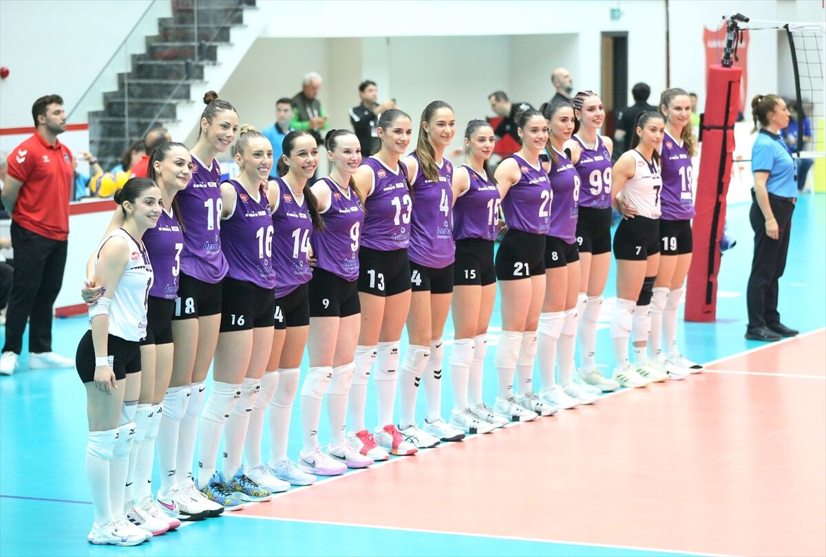 Voleybolda Kadınlar 1. Lig final etabı Alanya'da sona erdi