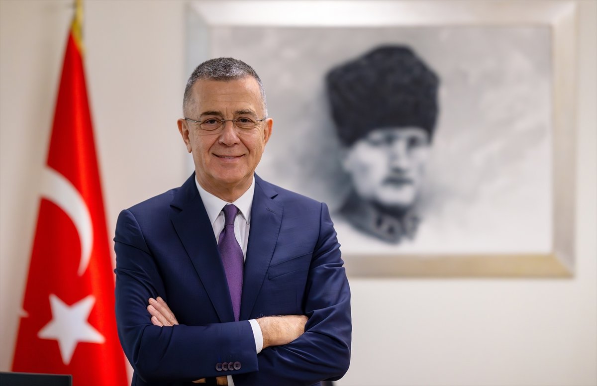 Yeditepe Üniversitesi Rektörü Durman'dan gençlere kariyer tavsiyeleri