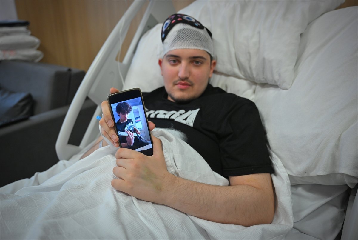 YKS'ye hazırlanırken beyin tümörü teşhisi konulan Efe yeniden hayallerine odaklandı