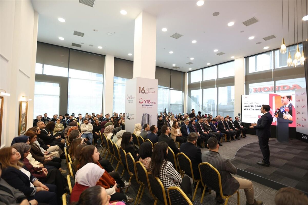 YTB'nin kuruluşunun 16. yıl dönümü nedeniyle Ankara'da program düzenlendi