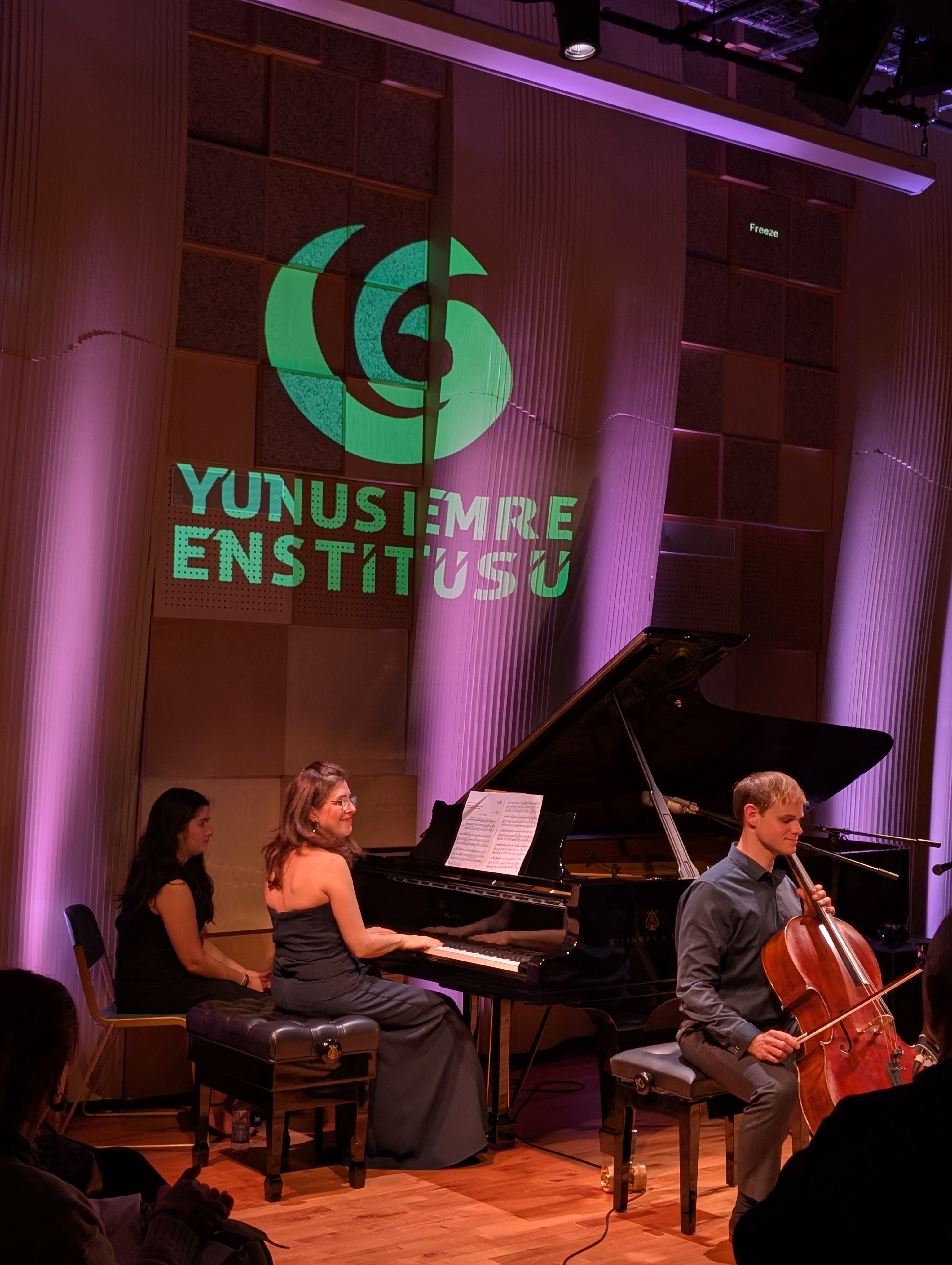 P X L 20260423 192129763. P O R T R A I T. O R I G I N A L