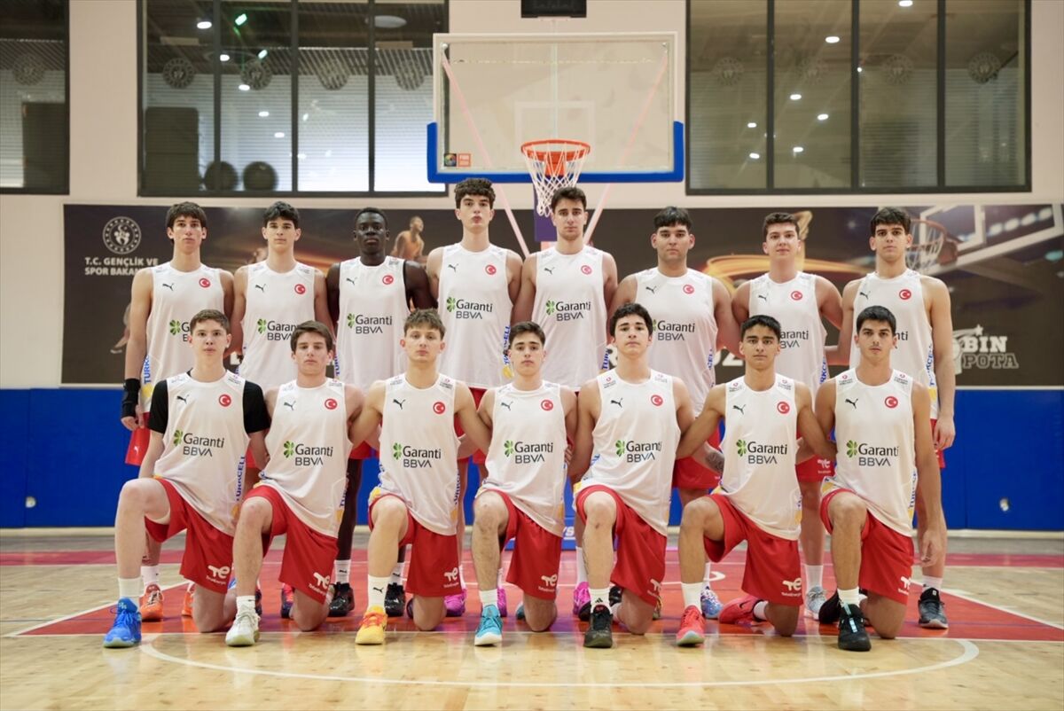 17 Yaş Altı Yıldız Basketbol Erkek Milli Takımı, Dünya Kupası için Çanakkale'de kampa girdi
