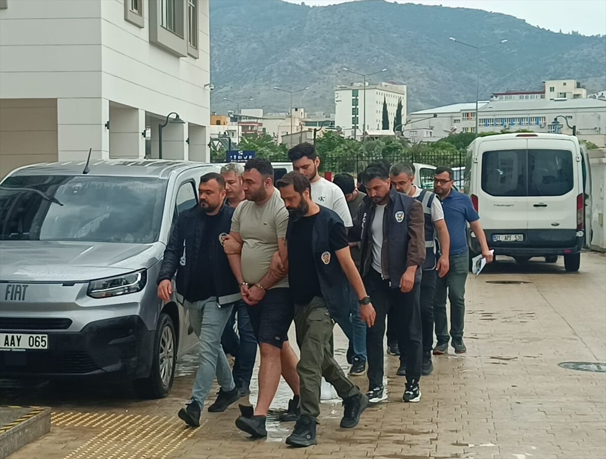 Adana'da bir kişinin tabancayla vurularak öldürülmesine ilişkin 3 zanlı tutuklandı