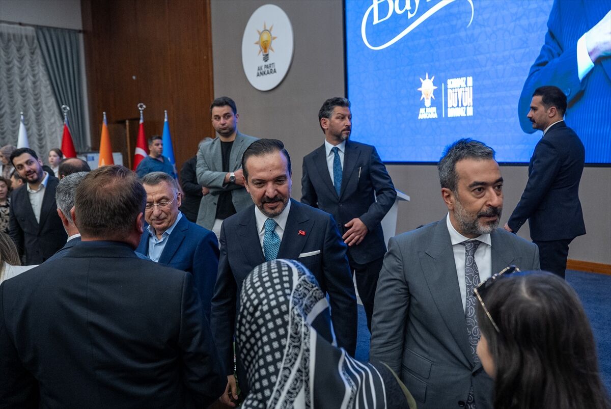 AK Parti Ankara İl Başkanlığı'nda bayramlaşma programı düzenlendi