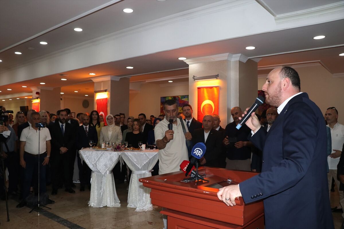 AK Parti Genel Başkan Yardımcısı Büyükgümüş, Yalova'da bayramlaşma programında konuştu: