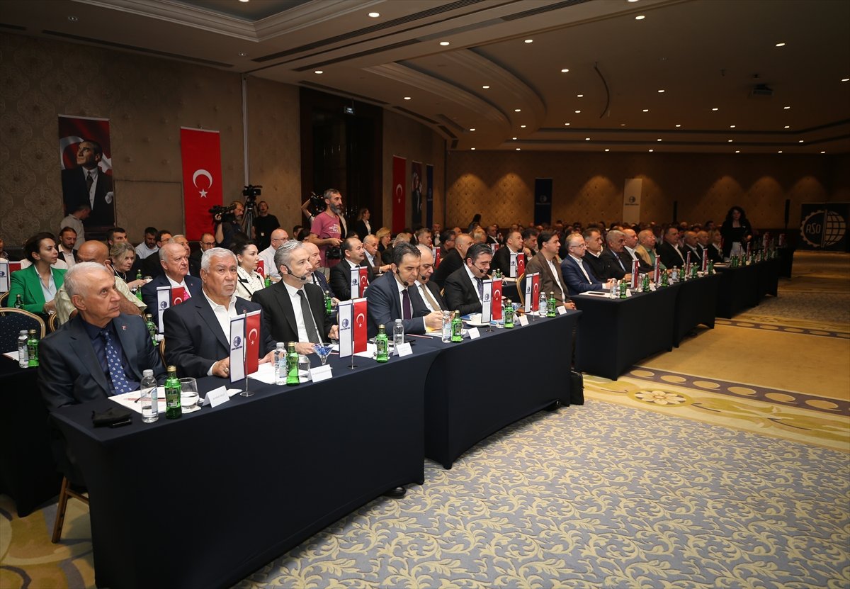 ASO Başkanı Ardıç, Meslek Komiteleri Ortak Toplantısı'nda konuştu:
