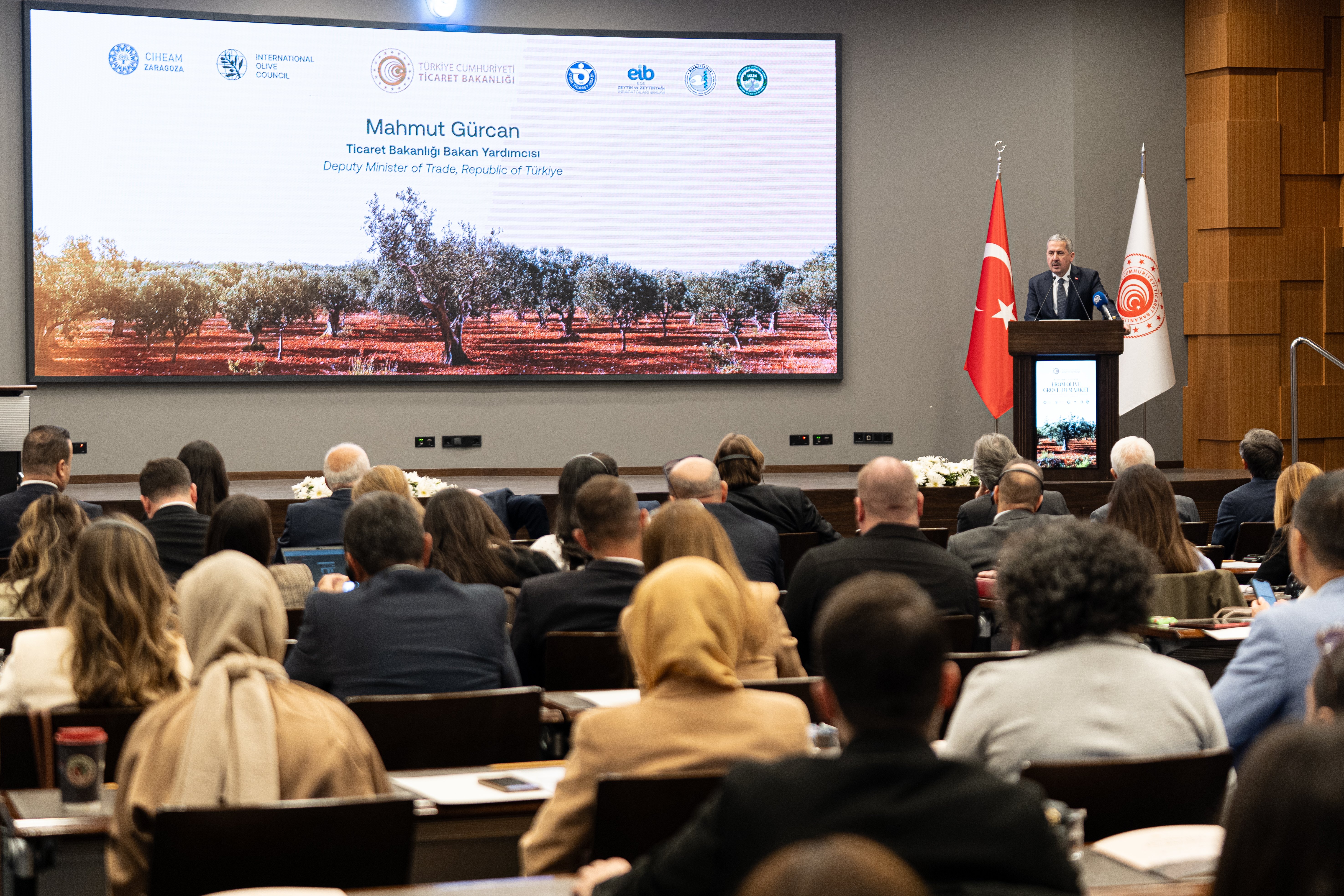 Avrasya ülkeleri zeytin sektörünün geleceği için İzmir'de buluştu