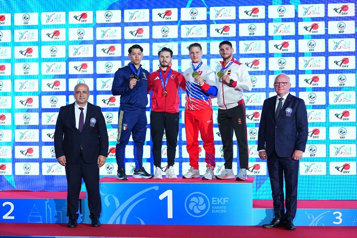 Avrupa Karate Şampiyonası'nda Enes Özdemir altın madalya kazandı