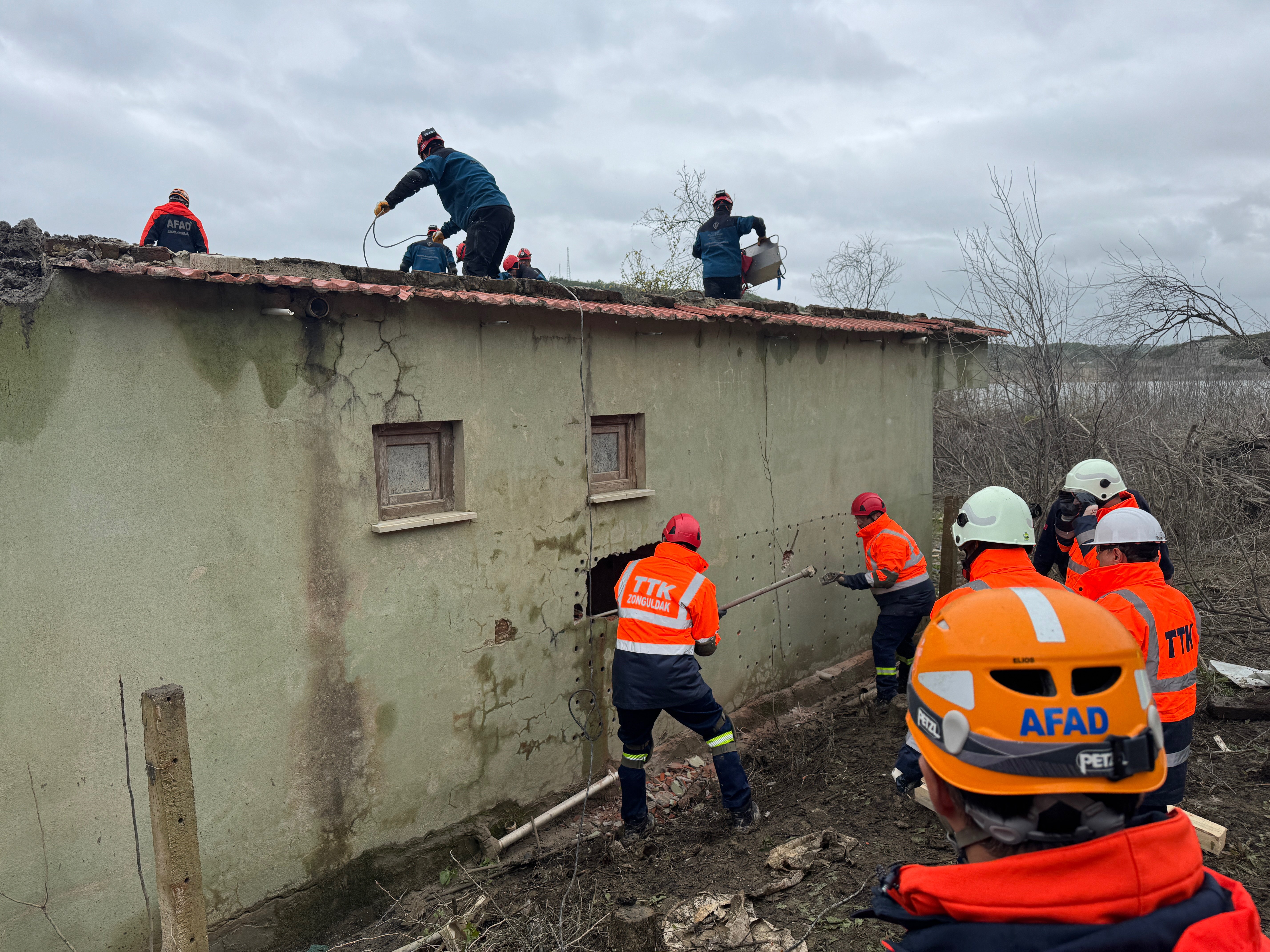 Bartın'da sel afeti saha tatbikatı gerçekleştirildi