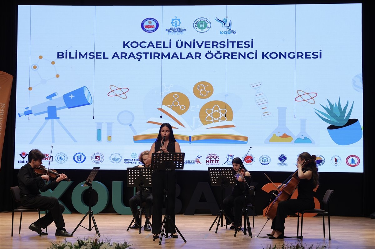 Batı Karadeniz üniversitelerinin araştırmacı öğrencileri, Kocaeli'deki bilim kongresinde buluştu