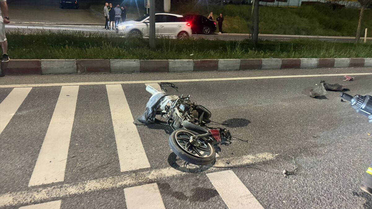 Bilecik'te otomobille motosikletin çarpıştığı kazada 1 kişi yaralandı