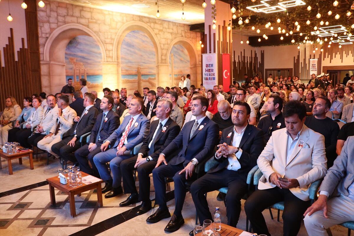 Bodrum'da 'Maarifin Kalbinde Marifetli Gençlik Buluşması ve Mesleki Eğitim Fuarı' düzenlendi