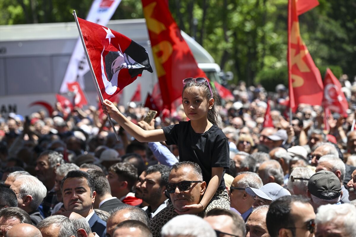 CHP TBMM Grup Başkanı Özel, Güvenpark'ta bayramlaşma programında konuştu: