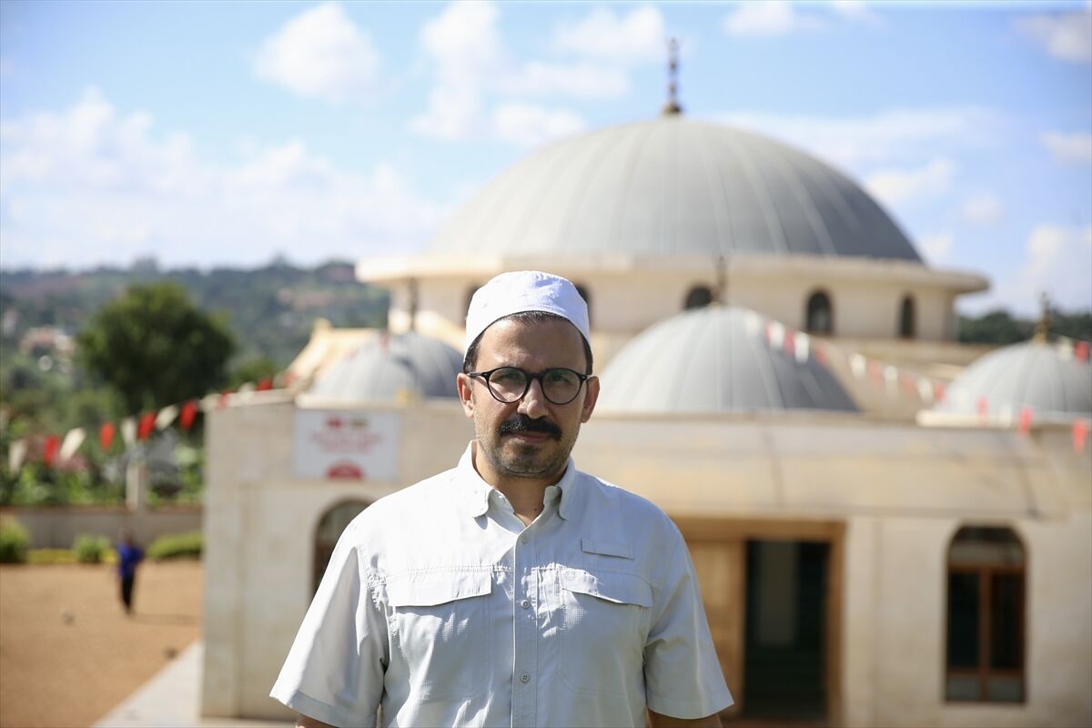 Diyanet İşleri Başkanlığınca Uganda'daki Müslüman çocuklara hafızlık eğitimi veriliyor