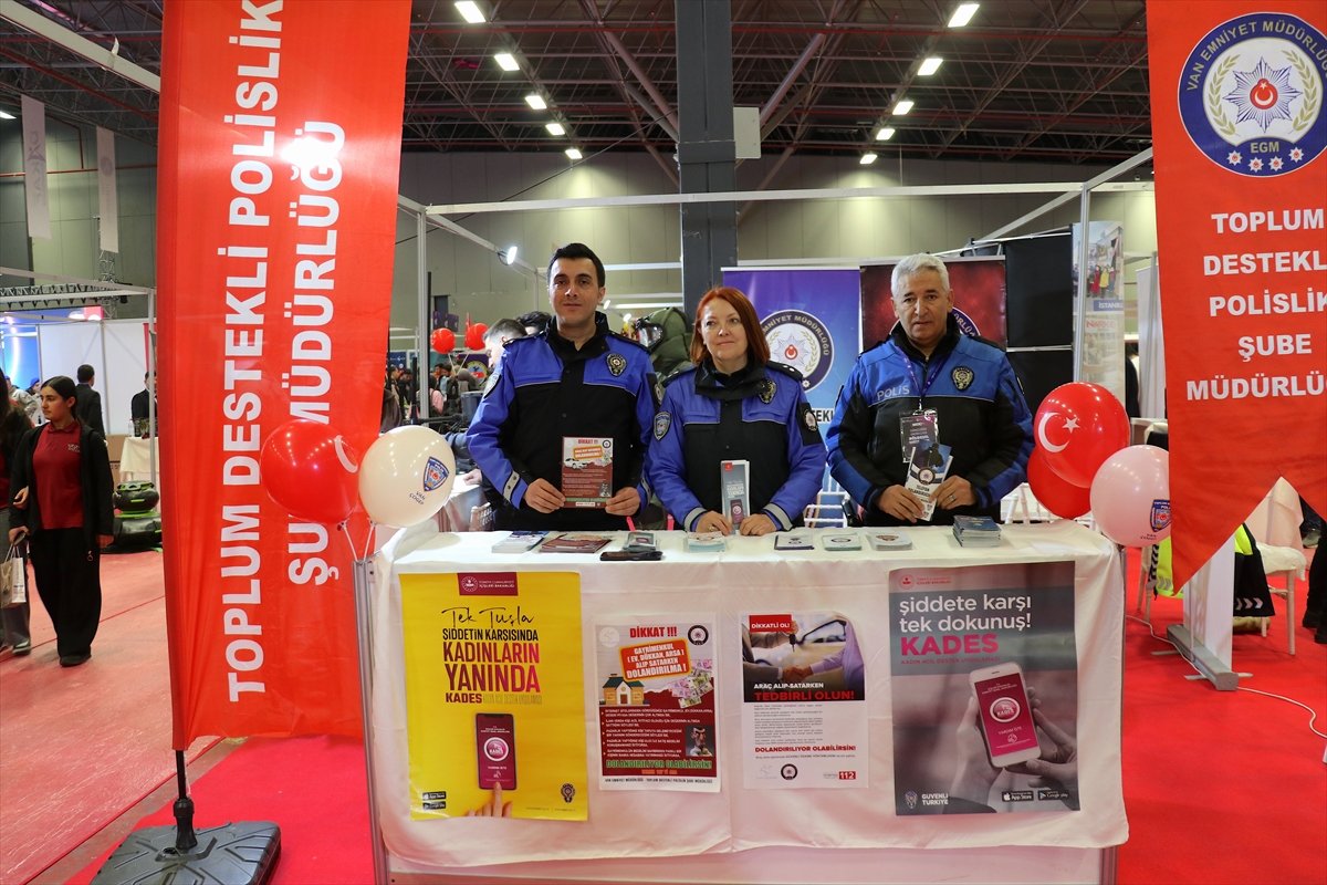 Doğu Anadolu Kariyer Fuarı devam ediyor