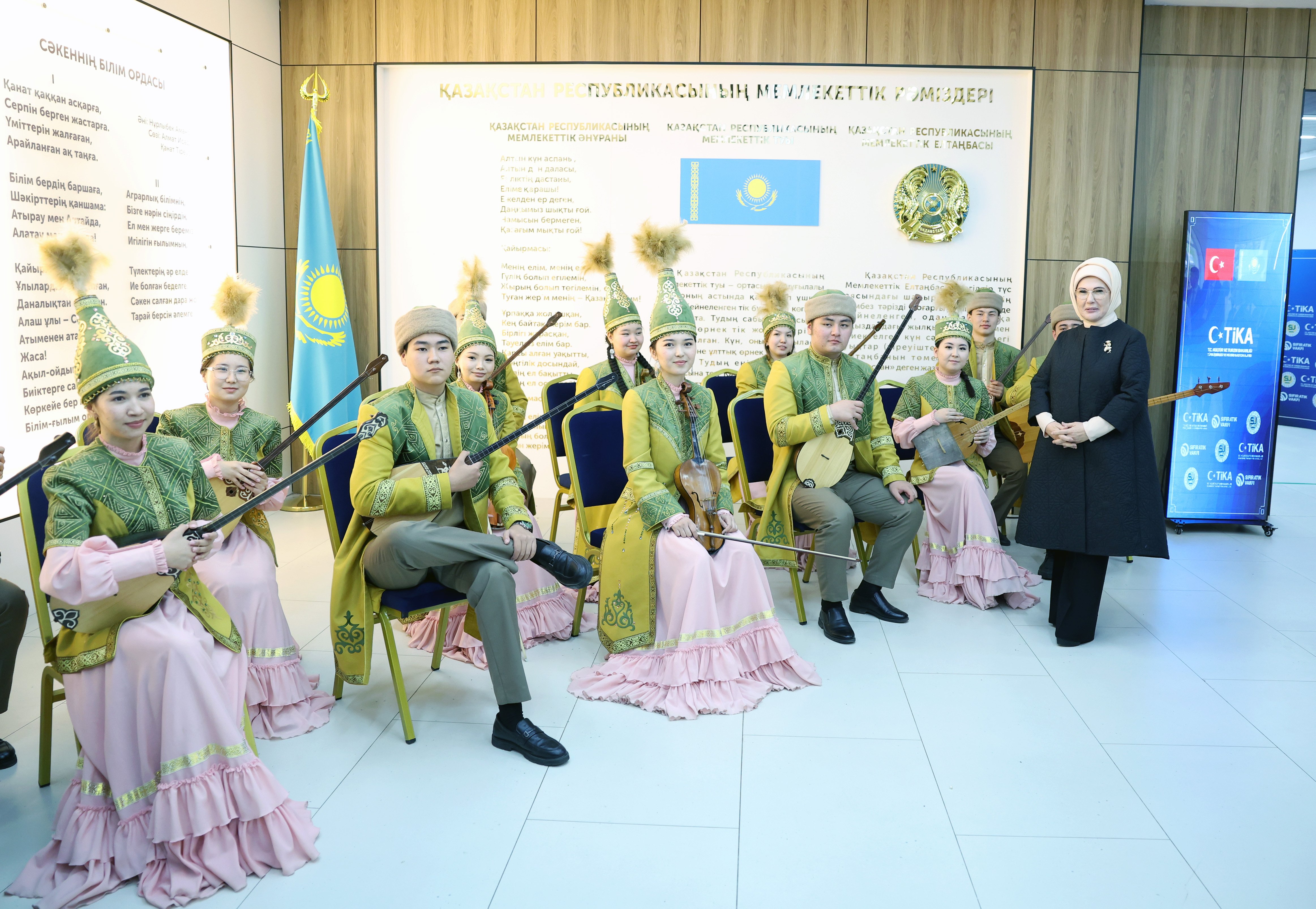Emine Erdoğan, Kazakistan'da Sıfır Atık Eğitim Laboratuvarı'nın açılışını yaptı: