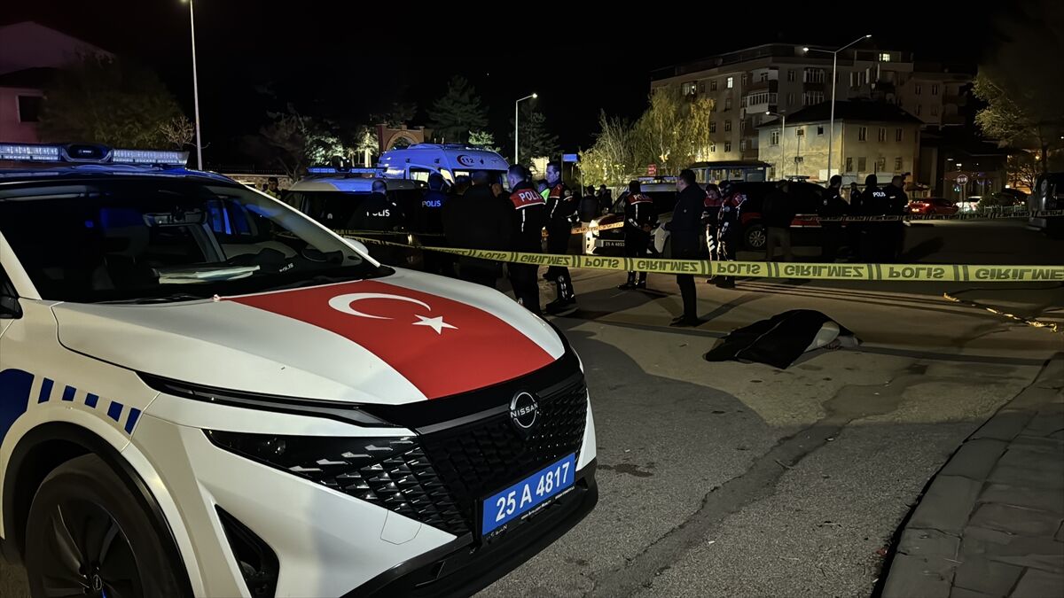 Erzurum'da 1 kişi cami önünde silahla vurulmuş halde ölü bulundu