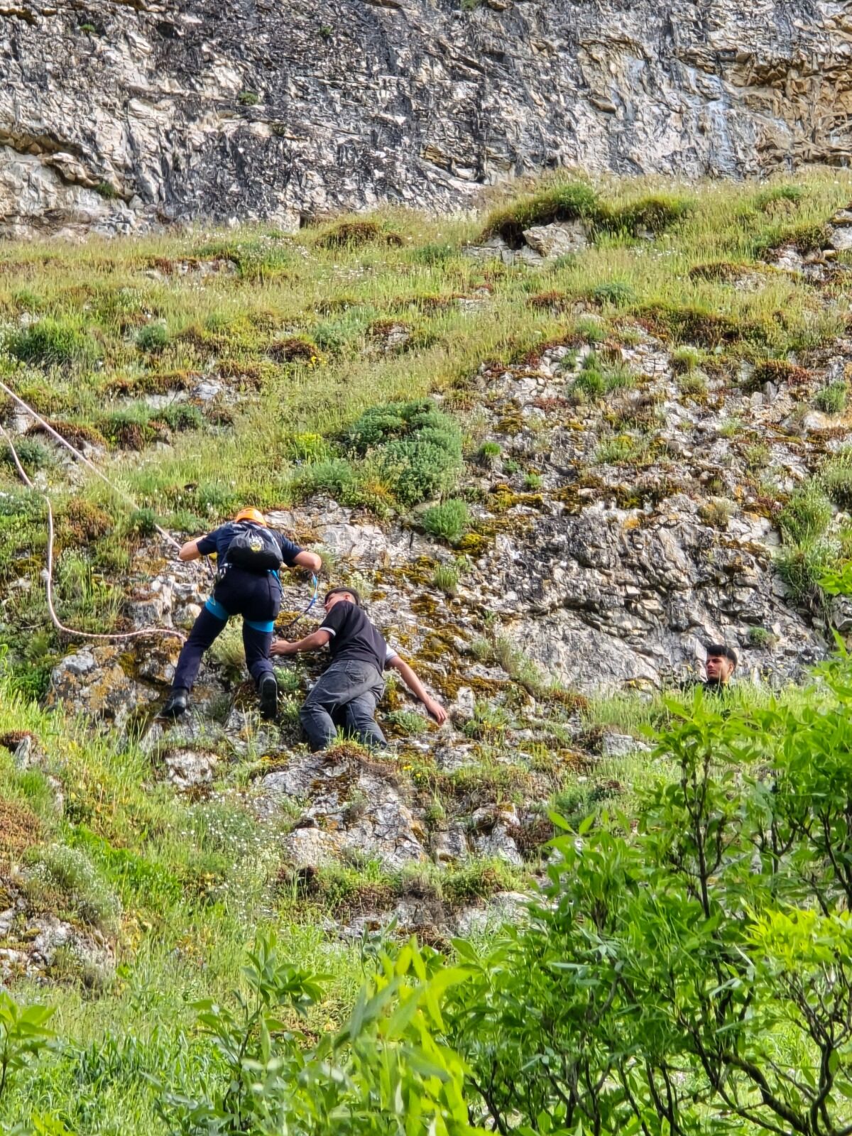 Eskişehir'de mahsur kalan 2 kişi AFAD ekiplerince kurtarıldı