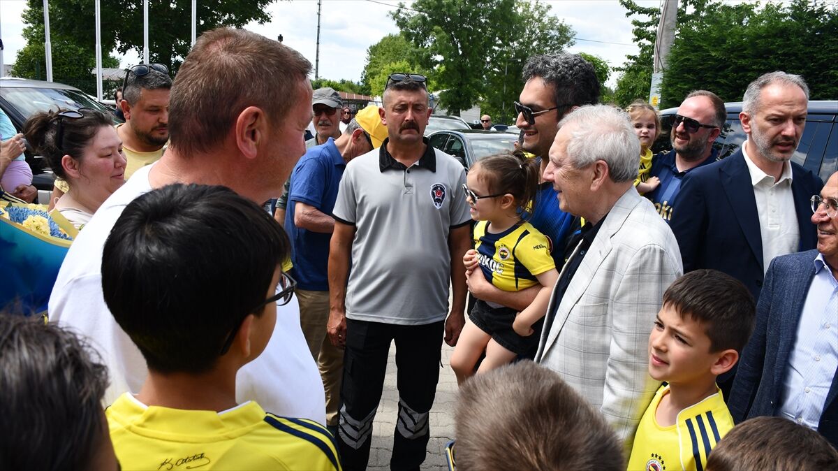 Fenerbahçe Kulübü başkan adayı Aziz Yıldırım'dan 'birlik' mesajı