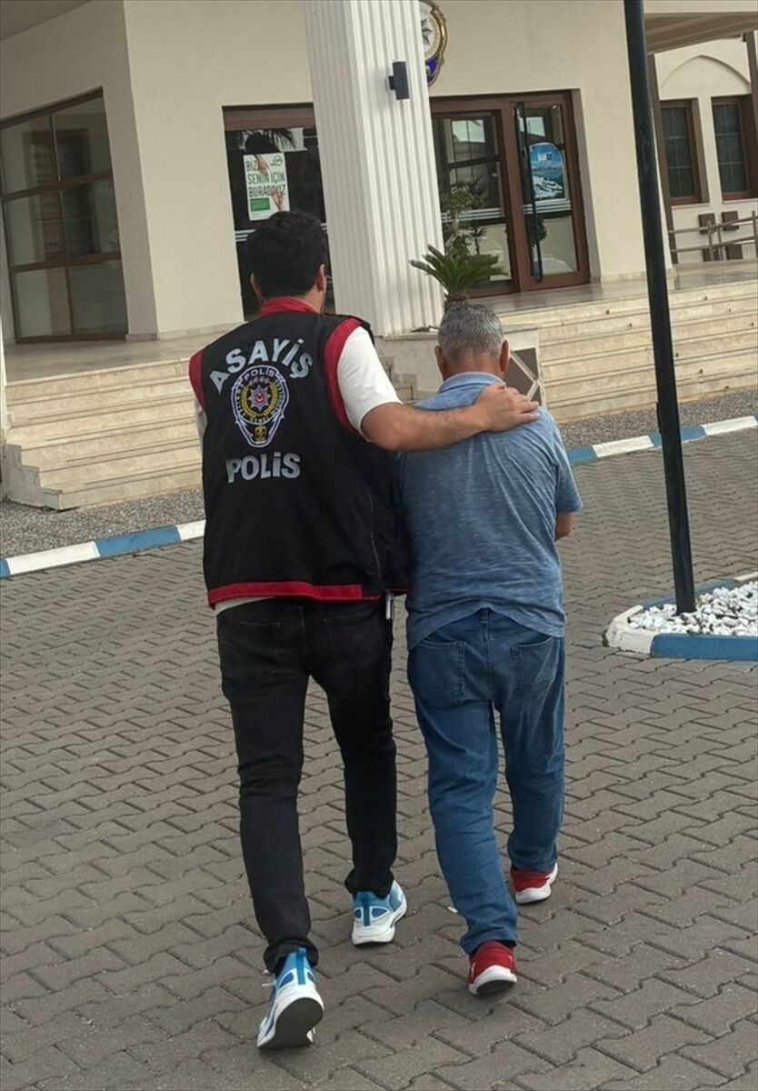 Fethiye'de çeşitli suçlardan aranan firari hükümlü 2 kardeş yakalandı