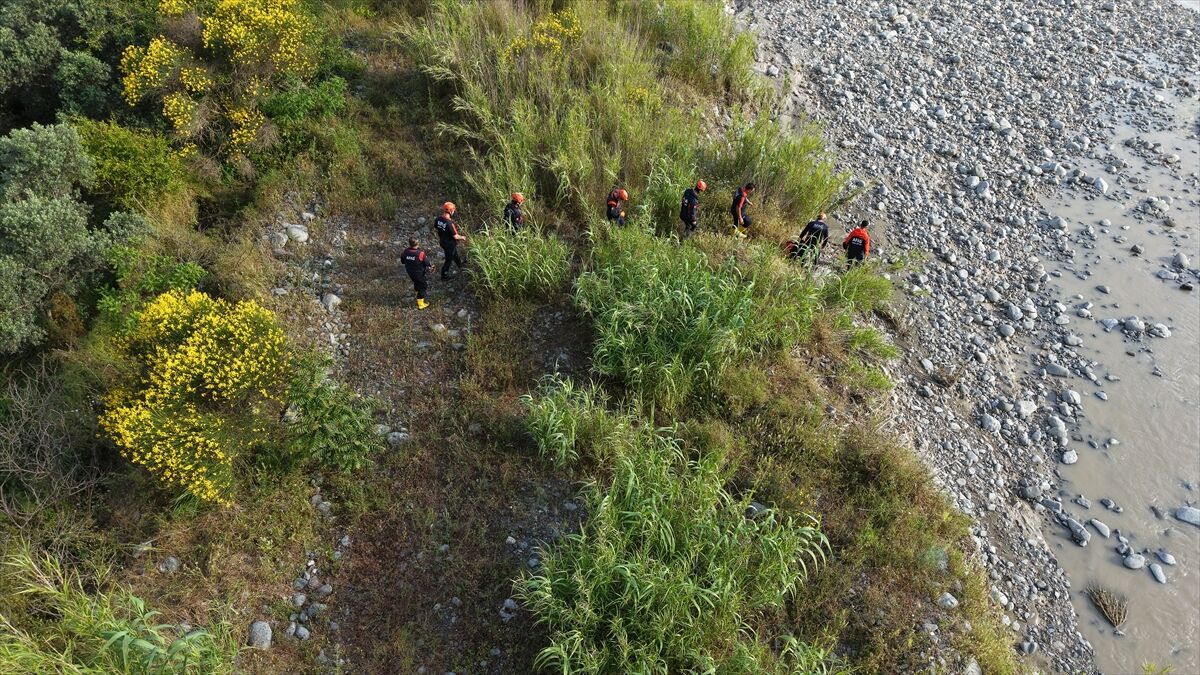 GÜNCELLEME 4 - Hatay'da 3 kişinin öldüğü sağanakta kayıp 2 kişi aranıyor