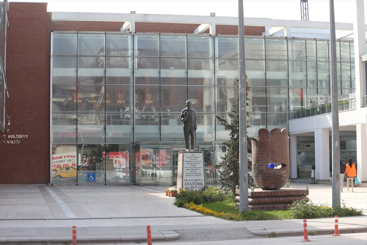 GÜNCELLEME - Eskişehir'in Tepebaşı Belediyesine yönelik operasyonda 23 şüpheli yakalandı
