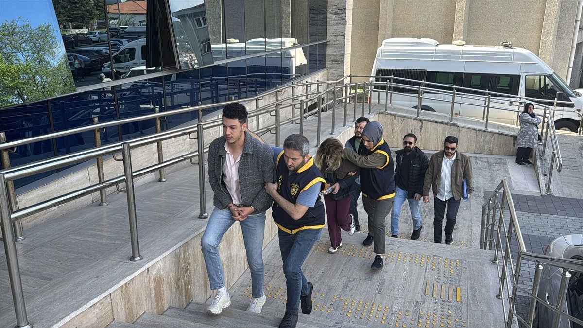 GÜNCELLEME - Zonguldak'ta 'ev sahibi yapma' vaadiyle dolandırıcılık iddiasıyla 1 kişi tutuklandı