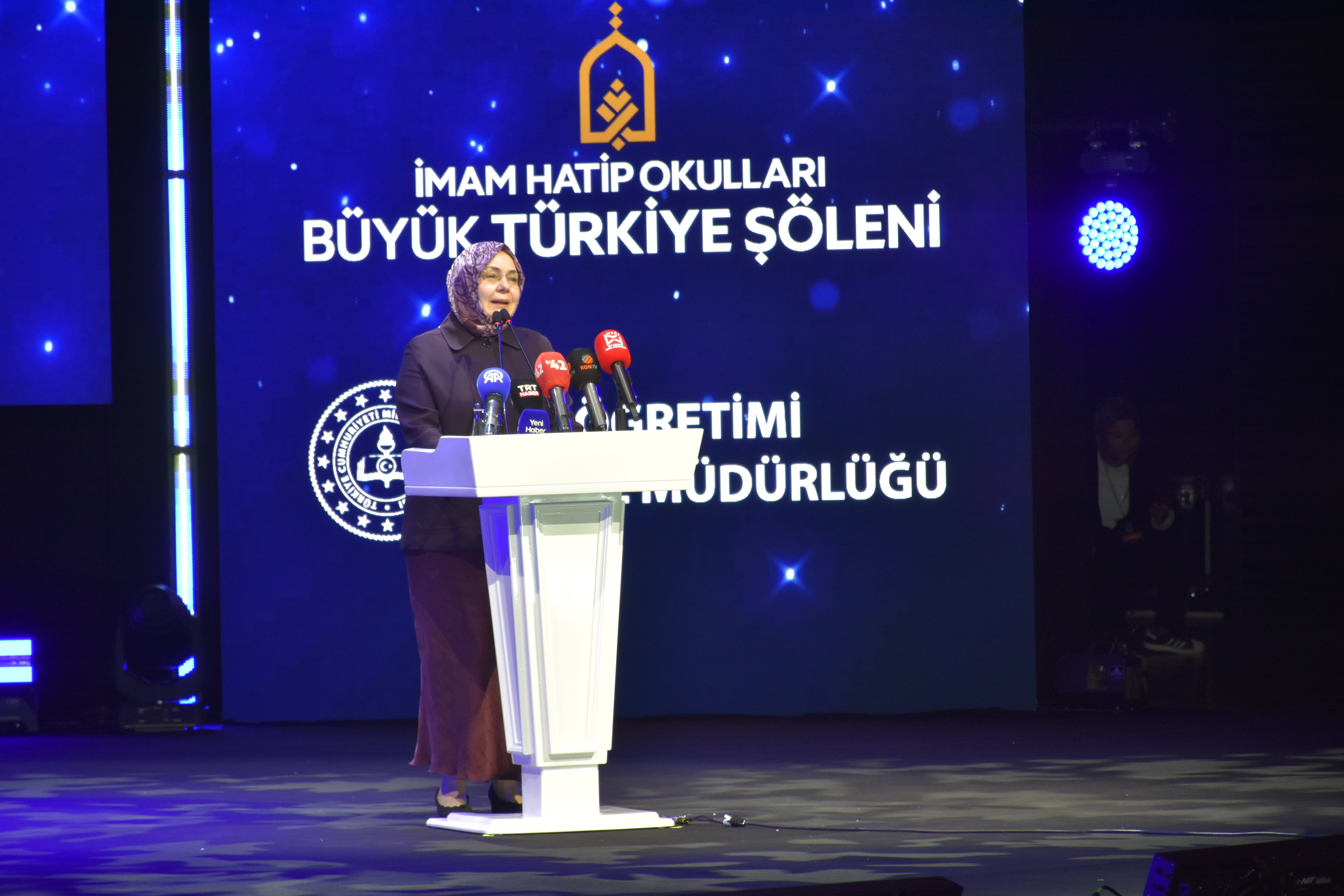 İmam Hatip Okulları Büyük Türkiye Şöleni Konya'da başladı