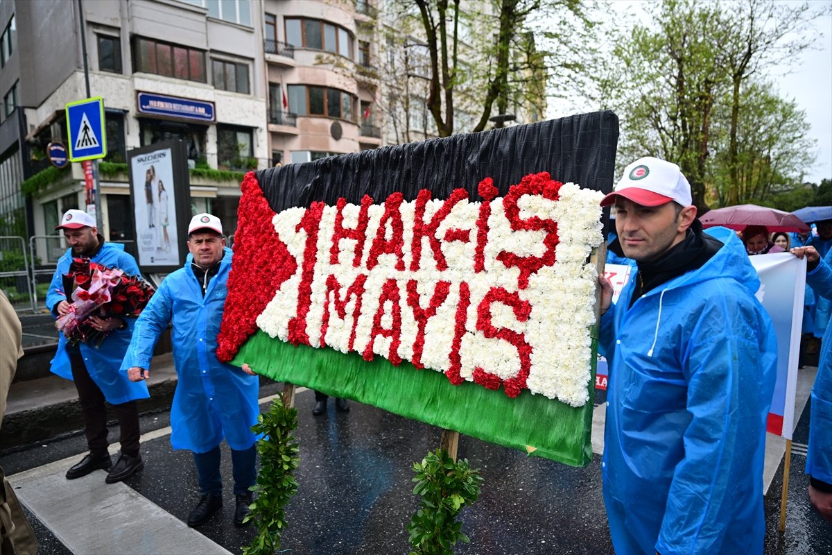 İstanbul'da bazı sendikalar 1 Mayıs Emek ve Dayanışma Günü'nü kutladı