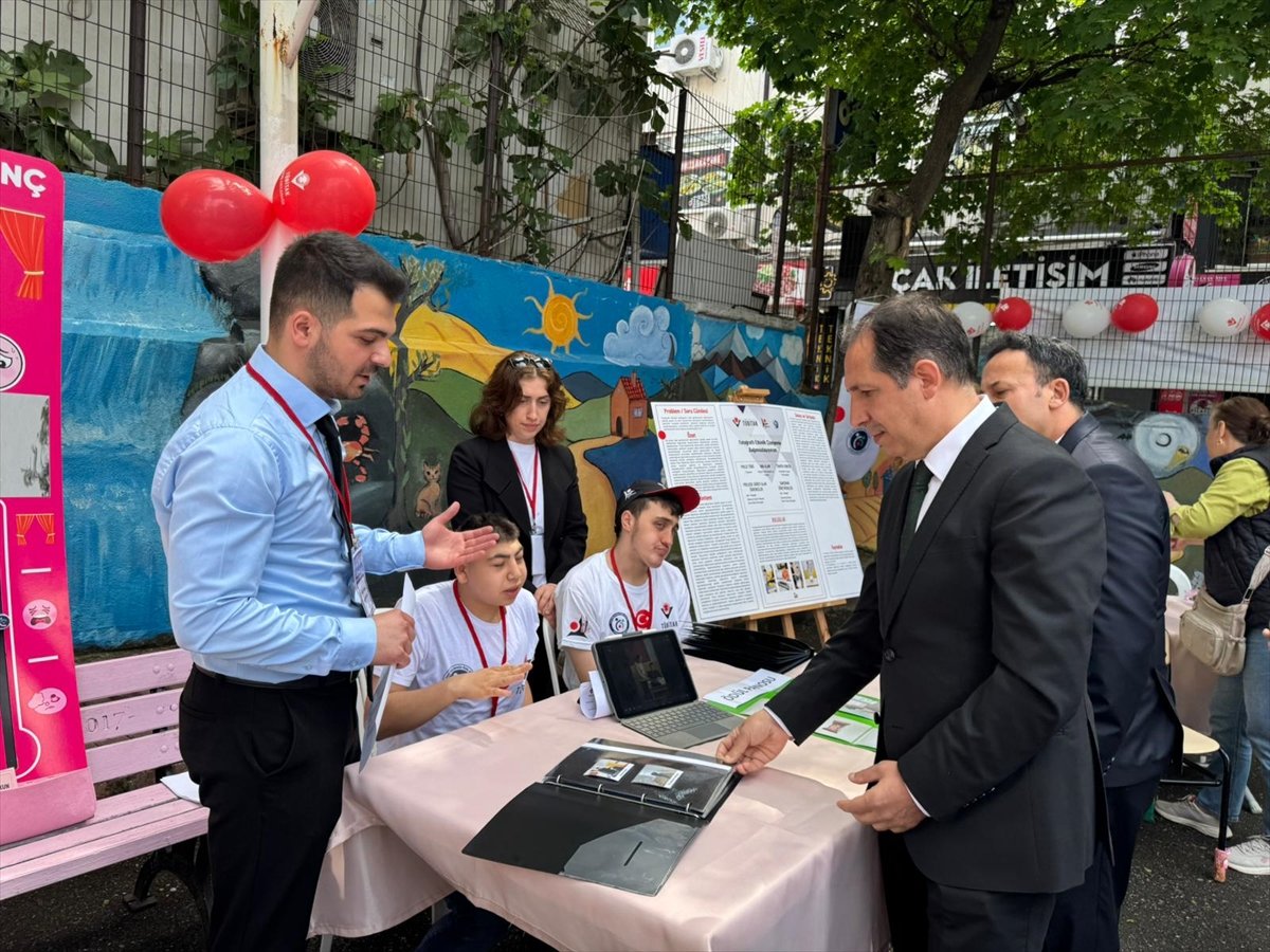 İstanbul'da özel gereksinimli öğrenciler TÜBİTAK Bilim Fuarı'nda projelerini sergiledi