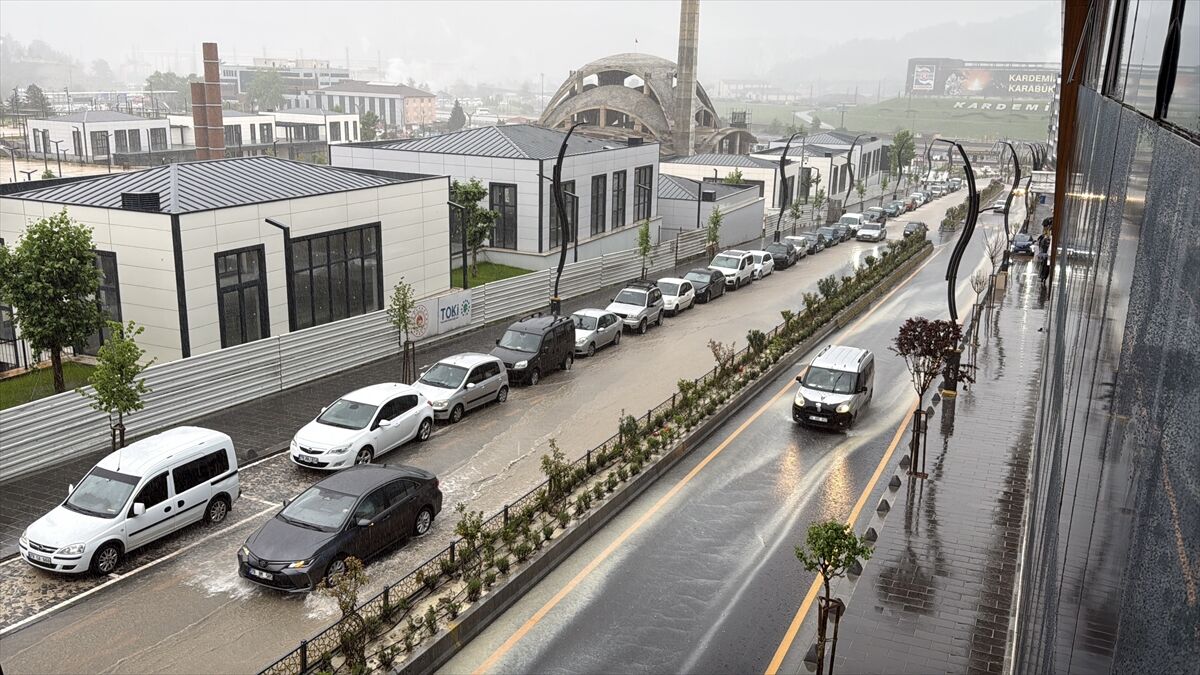 Karabük'te sağanak etkili oldu
