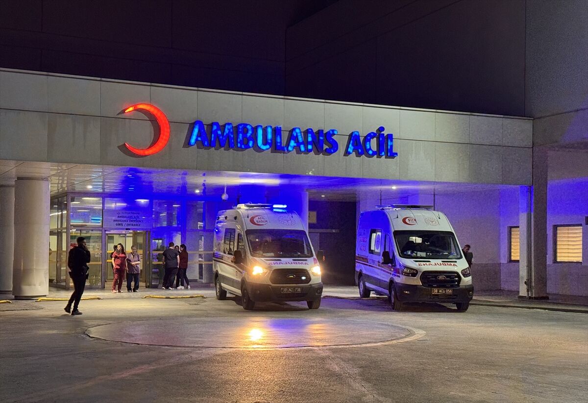 Kayseri'de kayınbaba ile damat arasında çıkan silahlı kavgada 3 kişi yaralandı