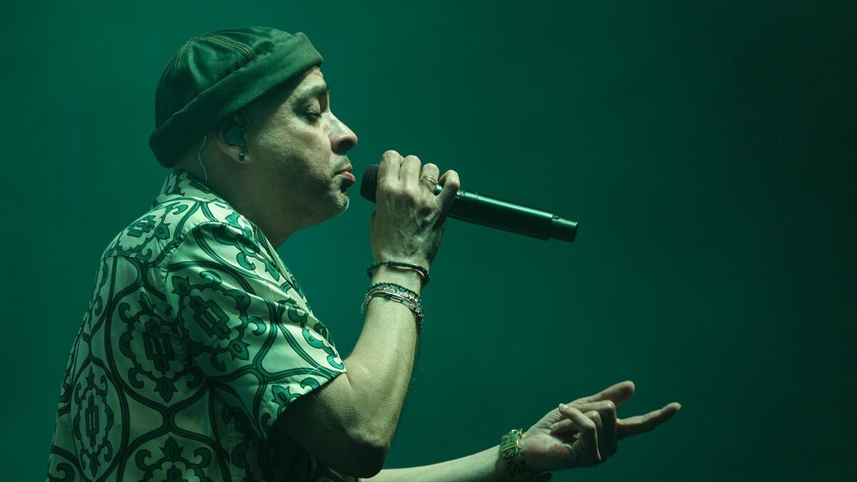 Kocaeli'de Türk rap müziği sanatçısı 'Ceza' konser verdi