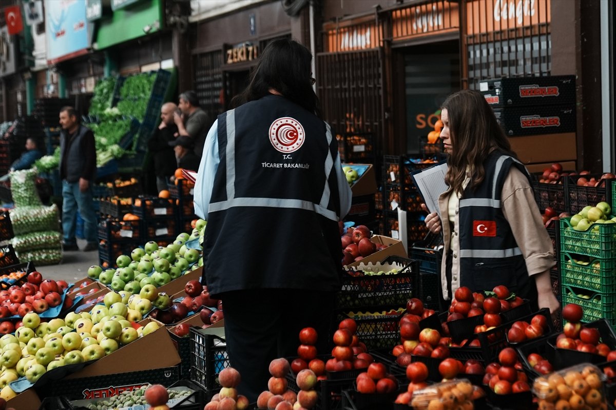Kurban Bayramı öncesi Ankara'da otogar ve halde fiyat denetimi