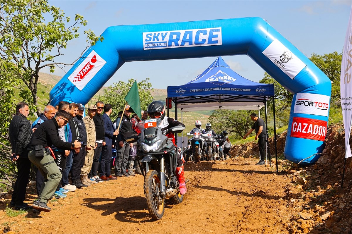 Mardin'de 'Sky Adventure' motosiklet yarışı başladı
