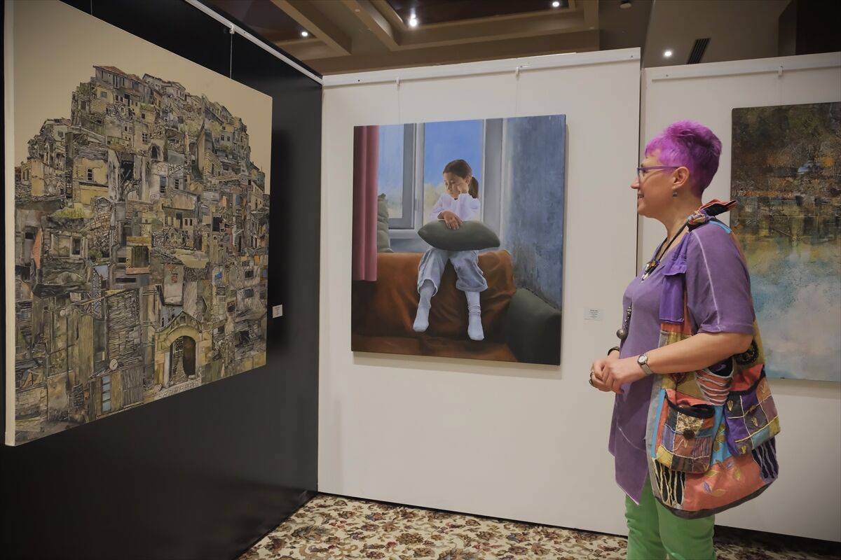 Mersin'de BN Sanat Akademisi 2. Resim Yarışması'nda ödüller sahiplerini buldu
