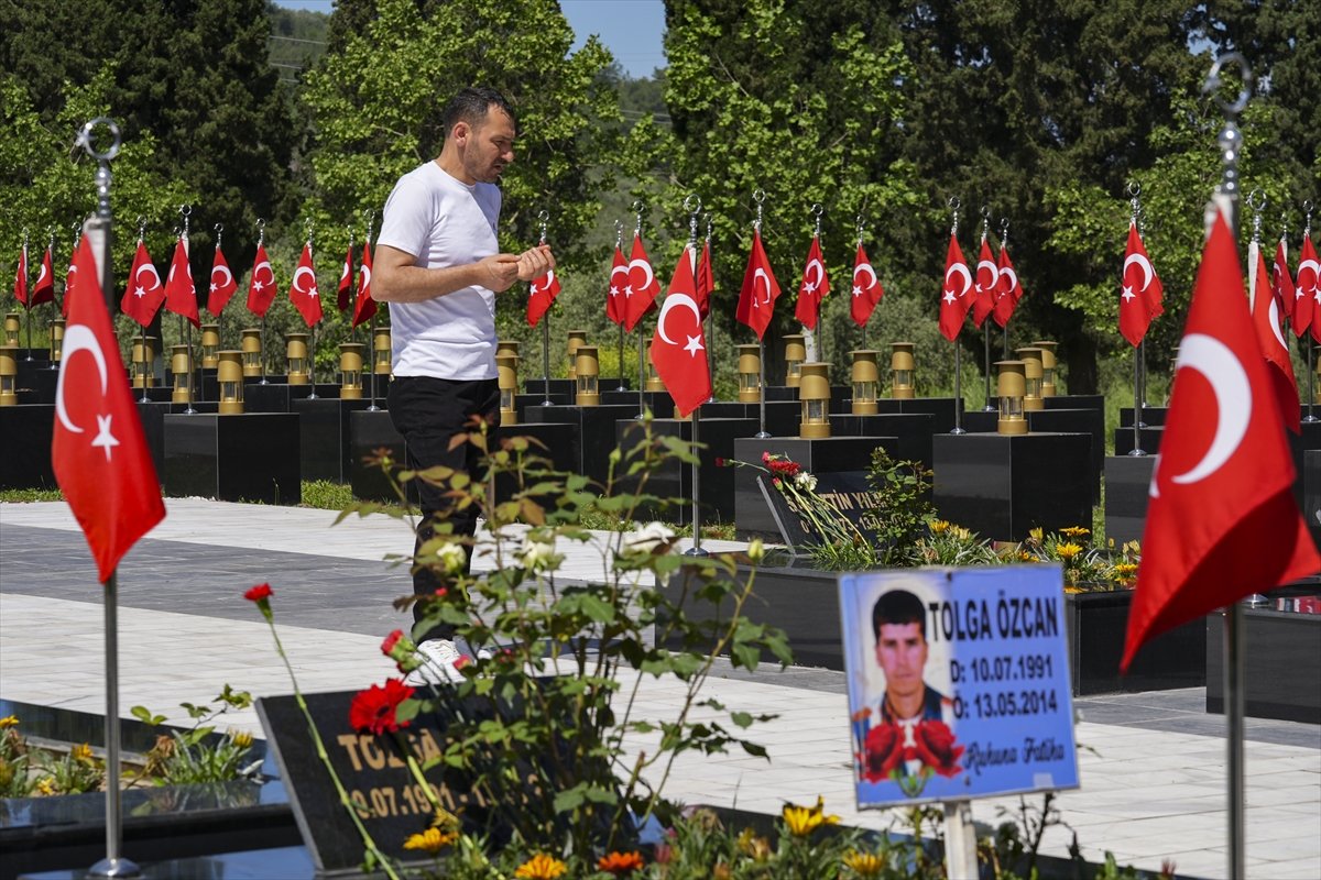 Soma'daki maden şehitleri facianın 12. yılında anıldı